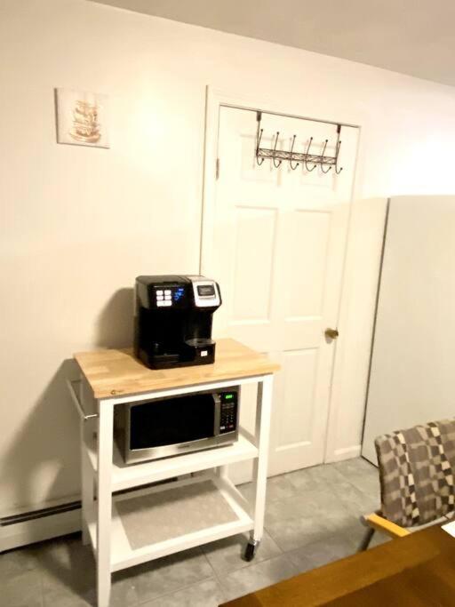Glorious Suite Near Downtown With Washer/Dryer Gloucester Eksteriør bilde